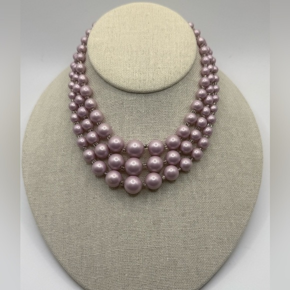 None Jewelry - lavender purple beaded necklace satin finish decorative silver-tone clasp EUC